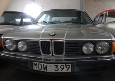 BMW 732 1984